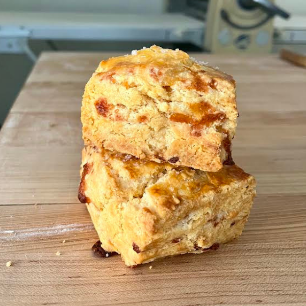 Pimento Biscuit